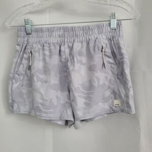 Vuori Womens Sz S Light Gray Camo Running Active Outdoor Lightweight Dash Short